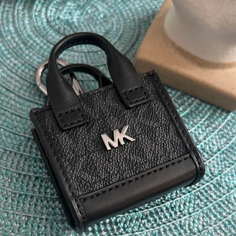 Michael Kors Black Textured Mini Bag Keychain Apple AirPods Case